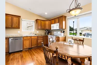 4811 Seasons View, Pueblo, CO 81008 - Photo 5