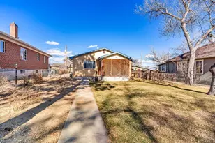 228 W 3rd St, Florence, CO 81226 - Photo 25