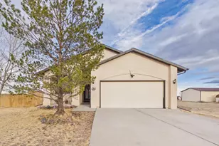 366 N Earl Pl, Pueblo West, CO 81007 - Photo 1