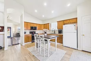 366 N Earl Pl, Pueblo West, CO 81007 - Photo 9