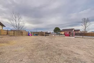 366 N Earl Pl, Pueblo West, CO 81007 - Photo 33