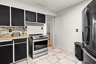 18 Dundee Ln, Pueblo, CO 81001 - Photo 5