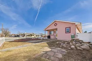 902 W 15th St, Pueblo, CO 81003 - Photo 5