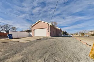 902 W 15th St, Pueblo, CO 81003 - Photo 31