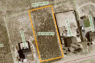 943 E Moonbeam Dr, Pueblo, CO 81007 - Photo 1