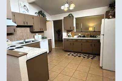 3139 Skyview Ave, Pueblo, CO 81008 - Photo 3