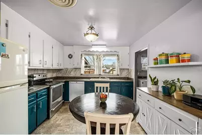 1109 Mass St, Pueblo, CO 81001 - Photo 7