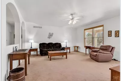 2064 Iris Rd, Pueblo, CO 81006 - Photo 5