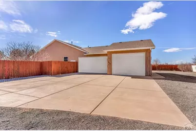 2064 Iris Rd, Pueblo, CO 81006 - Photo 41