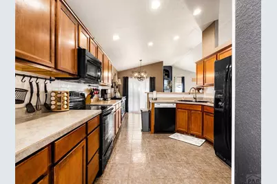 1140 W Shenandoah Dr, Pueblo West, CO 81007 - Photo 5