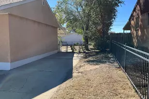 72 Hanson Ln, Pueblo, CO 81001 - Photo 3