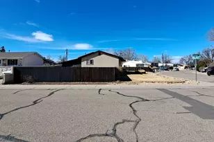 33 Wasatch, Pueblo, CO 81005 - Photo 3