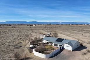 629 N Limon Dr, Pueblo West, CO 81007 - Photo 3