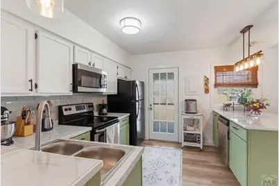 325 Jefferson St, Pueblo, CO 81004 - Photo 13