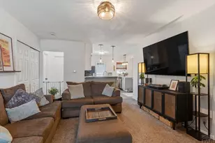 325 Jefferson St, Pueblo, CO 81004 - Photo 9