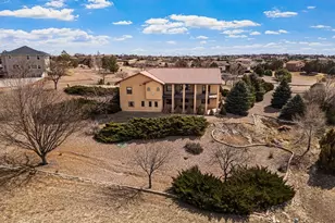 995 S Linden Pl, Pueblo West, CO 81007 - Photo 5