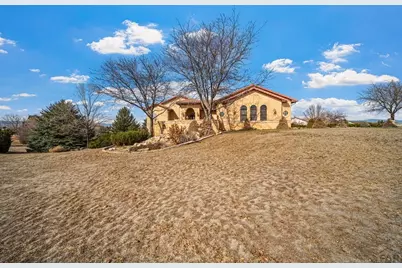 995 S Linden Pl, Pueblo West, CO 81007 - Photo 1