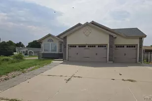 16 Posada Dr, Pueblo, CO 81005 - Photo 1