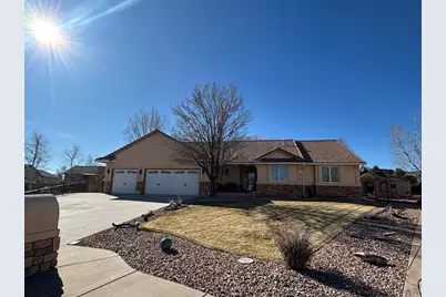 11 Malibu Court, Pueblo, CO 81005 - Photo 3
