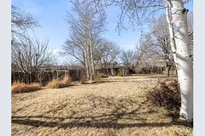 4007 Hillside Dr, Pueblo, CO 81008 - Photo 43