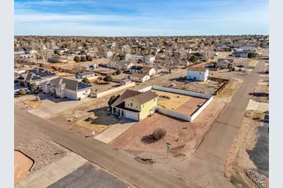 594 S Hook Dr, Pueblo West, CO 81007 - Photo 37