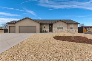 805 N Monarch Dr, Pueblo West, CO 81007 - Photo 1