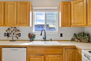 528 S Bellflower Dr, Pueblo West, CO 81007 - Photo 15