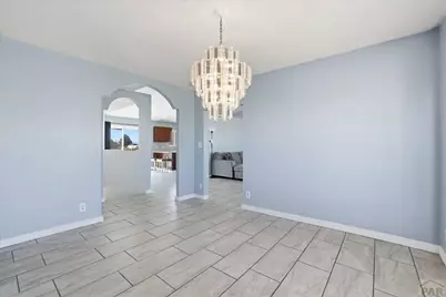 807 S Aguilar Ln, Pueblo, CO 81007 - Photo 7