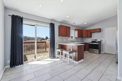 807 S Aguilar Ln, Pueblo, CO 81007 - Photo 9