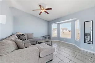 807 S Aguilar Ln, Pueblo, CO 81007 - Photo 3