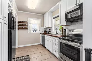 1942 Lake Ave, Pueblo, CO 81004 - Photo 9