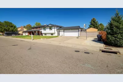 208 Starlite Dr, Pueblo, CO 81005 - Photo 3
