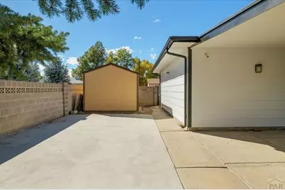 208 Starlite Dr, Pueblo, CO 81005 - Photo 35