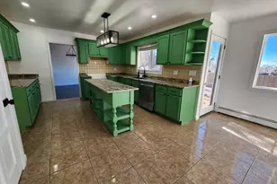 135 La Rochelle Dr, Pueblo, CO 81005 - Photo 5