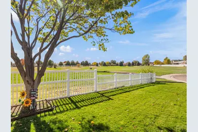 190 Kingsley Ave, Pueblo, CO 81005 - Photo 3