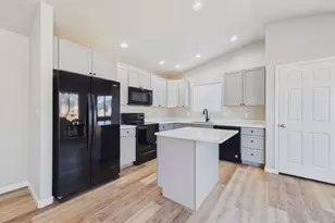 157 S Stardust Cir, Pueblo West, CO 81007 - Photo 9