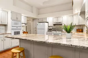 210 Bridle Trail, Pueblo, CO 81005 - Photo 9