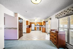 7 Baybridge Ct, Pueblo, CO 81001 - Photo 15