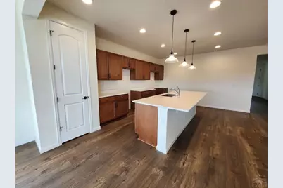 2201 Sunrise Ln, Pueblo, CO 81008 - Photo 3