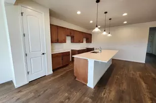 2201 Sunrise Ln, Pueblo, CO 81008 - Photo 3