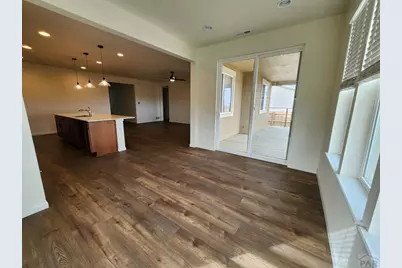 2201 Sunrise Ln, Pueblo, CO 81008 - Photo 5