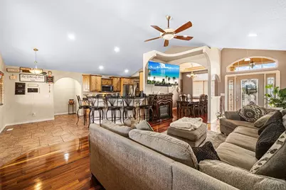 3523 Maricopa Dr, Pueblo, CO 81005 - Photo 9