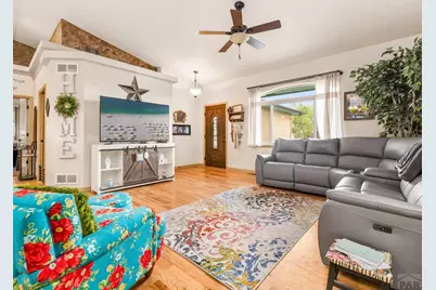 2309 Meadowlark Ln, Pueblo, CO 81008 - Photo 5