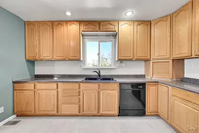 1015 E 3rd St, Pueblo, CO 81001 - Photo 11