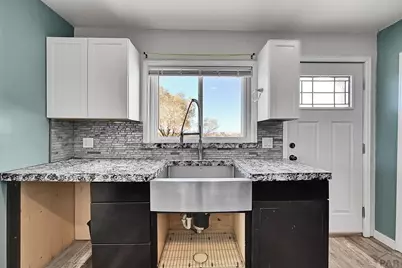 1015 E 3rd St, Pueblo, CO 81001 - Photo 55