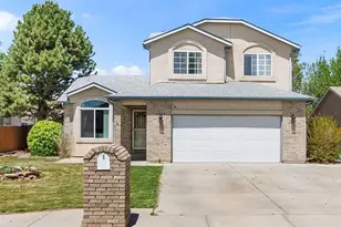 7 Avon Ct, Pueblo, CO 81005 - Photo 1