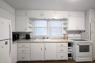 436 Locust Ave, Las Animas, CO 81054 - Photo 3