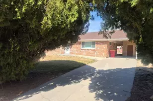 1619 Locust Ave, Rocky Ford, CO 81067 - Photo 3