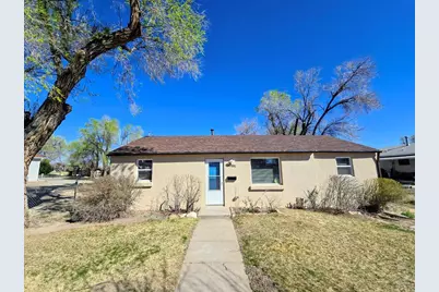 4205 St Clair Ave, Pueblo, CO 81005 - Photo 1