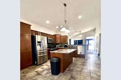 964 Peachcrest Dr, Pueblo, CO 81005 - Photo 7